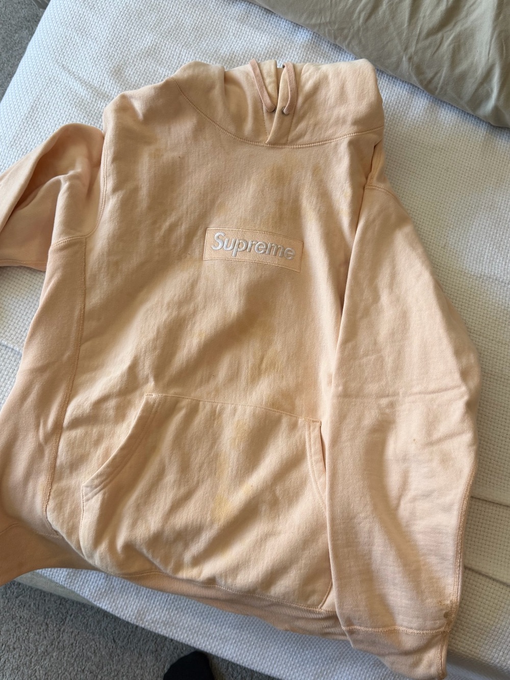 Supreme men’s Peach box logo Hoodie Sweatshirt sz medium
